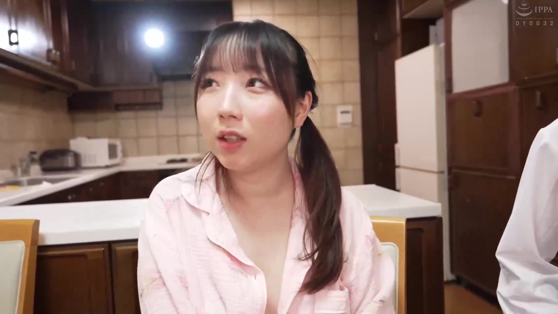 「如果被這樣玩弄乳頭，就會想要陽具了...」透過對上司的女兒進行乳頭騷擾，讓她變得敏感且早洩，一再讓她高潮不斷！ - AV大平台 - 中文字幕，成人影片，AV，國產，線上看