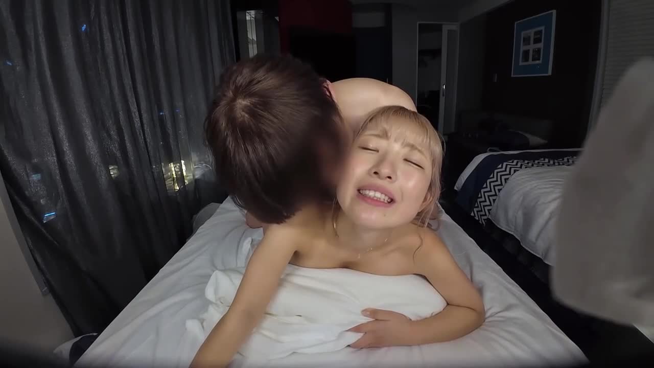 早已成為上癮的超高感度【100%不假裝無限制的辣妹】 剛剛還在輕鬆聊天，但一碰就露出放蕩雌獸的表情，濕漉漉的穴穴呈現出來ww搖曳著美臀，肛門抽搐著，真的高潮了。真的超級享受中。這已經是性癮了ww#女性#女性用風俗#偷窺：file.20 - AV大平台 - 中文字幕，成人影片，AV，國產，線上看