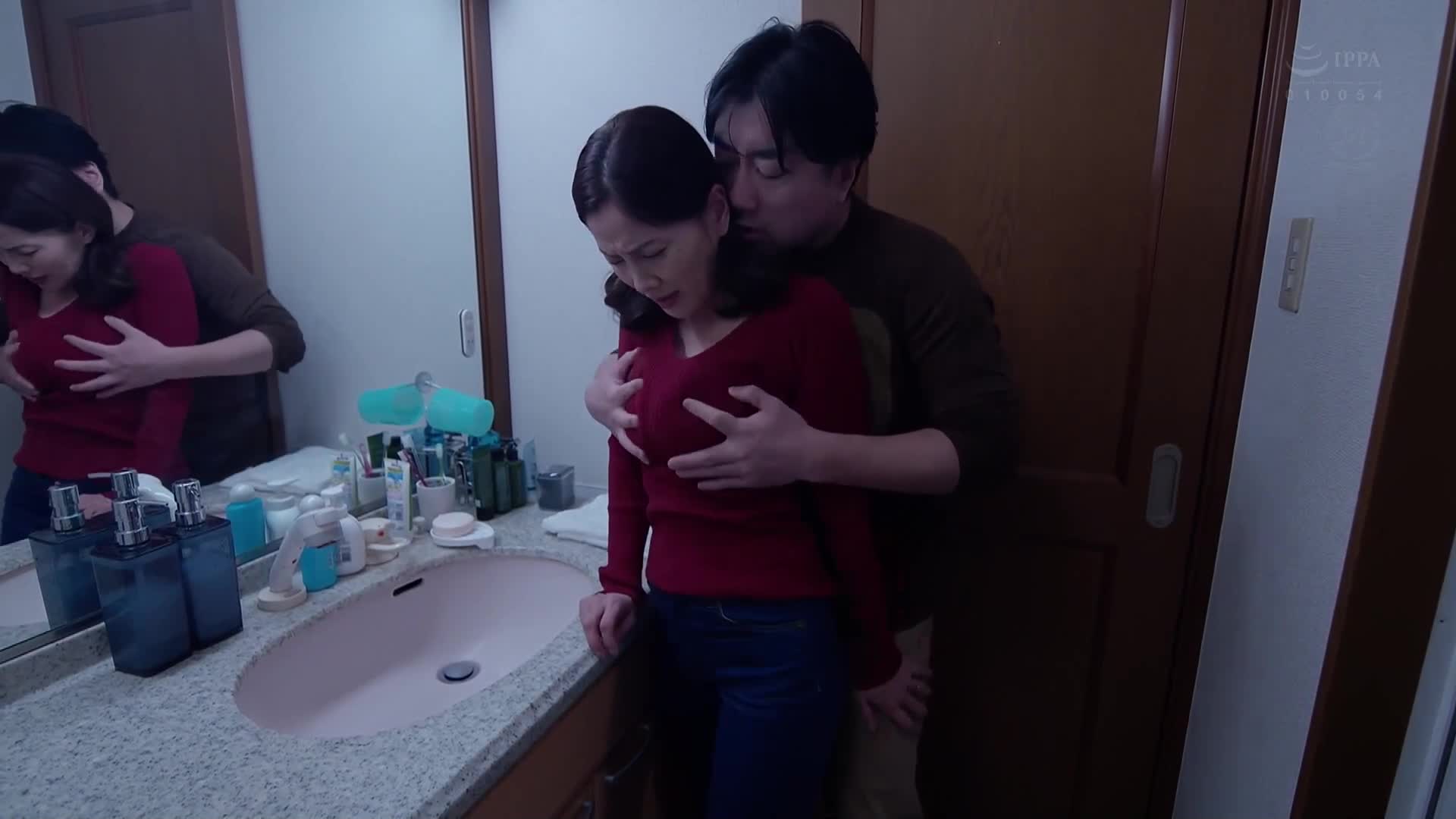 浴室時光家庭內不倫 ～弟弟來了之後，喜歡泡澡的妻子更常泡更長的澡了…。 古東真理子 - AV大平台 - 中文字幕，成人影片，AV，國產，線上看