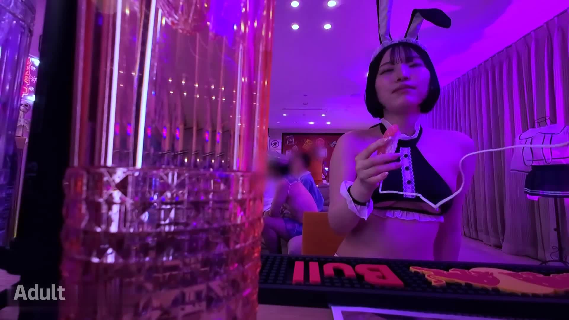 [AI解碼版]【屁股和穴兒都太刺激！】穿著非日常制服時感受度達到最大！忍不住在更衣室裡！？感受度過高讓翹臀不停顫抖！在常客的身後拼命羞恥地高潮！ - AV大平台 - 中文字幕，成人影片，AV，國產，線上看