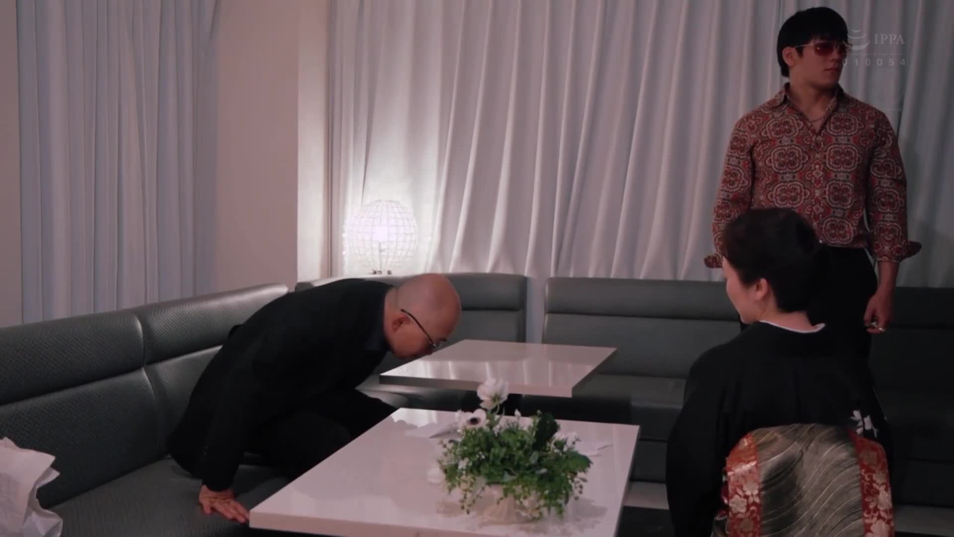 高級夜總會的人妻，在客人的汗水和體液中沾滿，在打烊後的中出枕営業。木下凛凛子 - AV大平台 - 中文字幕，成人影片，AV，國產，線上看