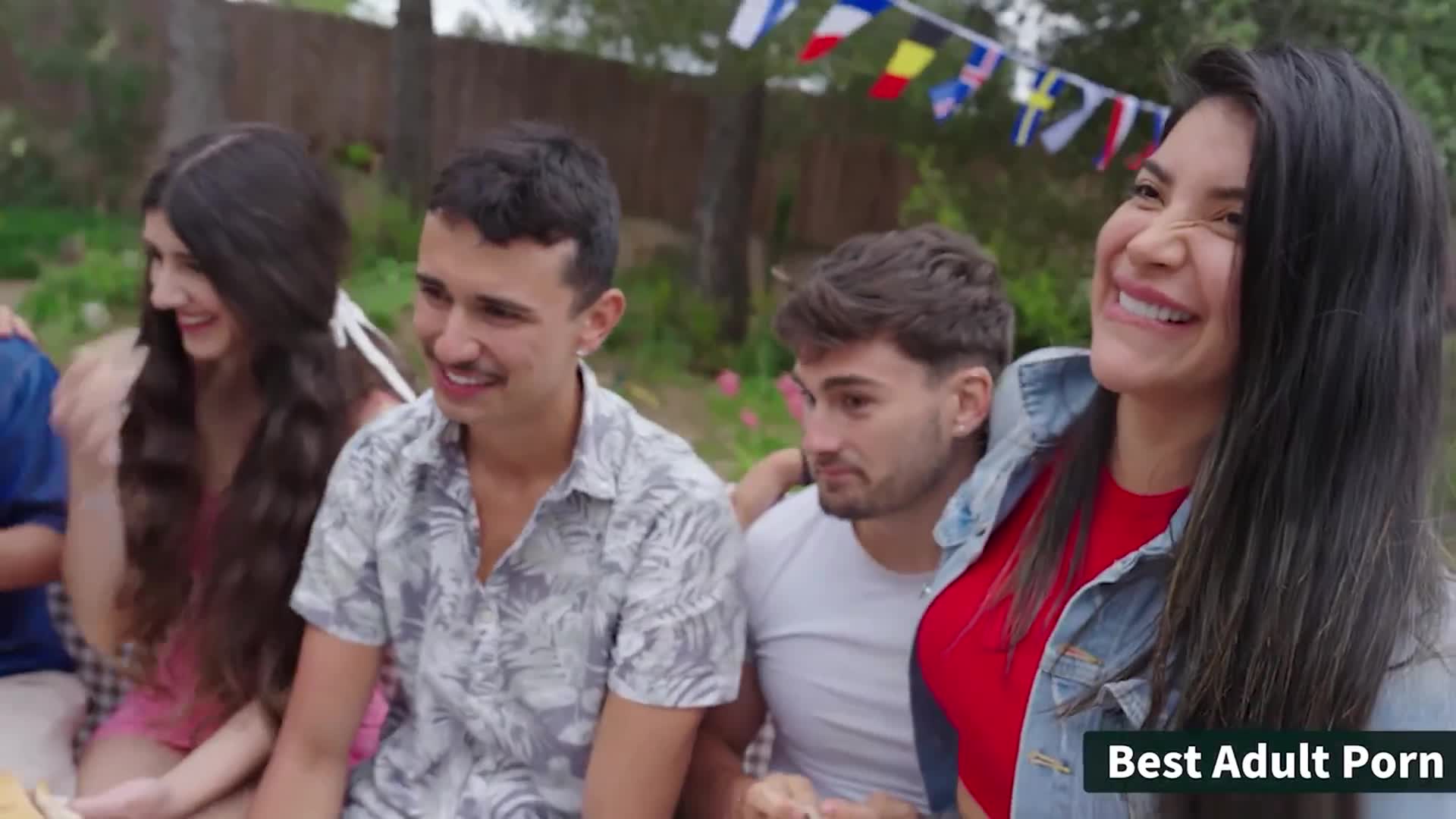 淫蕩小美女吃遍派對肉棒 - AV大平台 - 中文字幕，成人影片，AV，國產，線上看