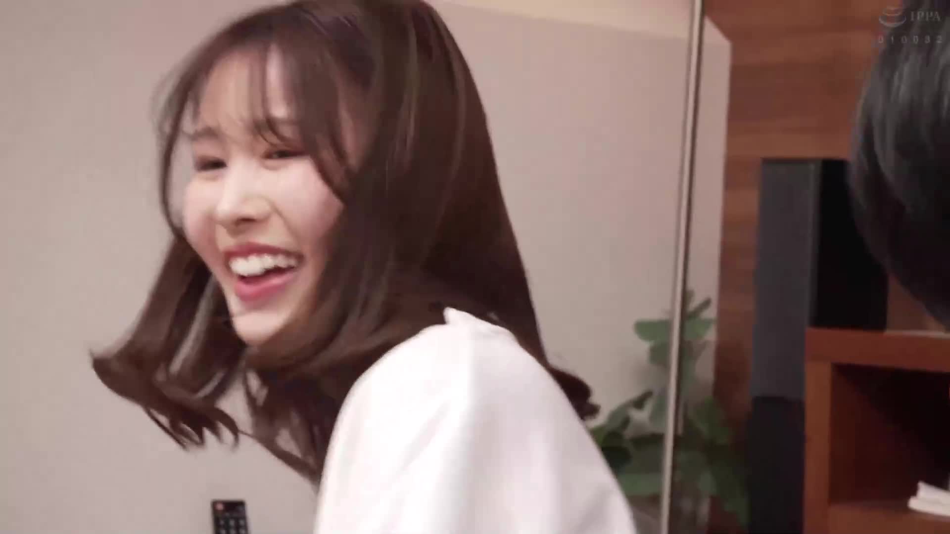 「你造成了這個勃起，負起責任來處理吧！」引誘男人的五位無意識女性【因和男友吵架前來留宿的毫無防備女友】【工作中過於無防備的前輩和後輩女性員工】【沒穿胸罩的青梅竹馬】【無意識露底褲的護士】。 - AV大平台 - 中文字幕，成人影片，AV，國產，線上看