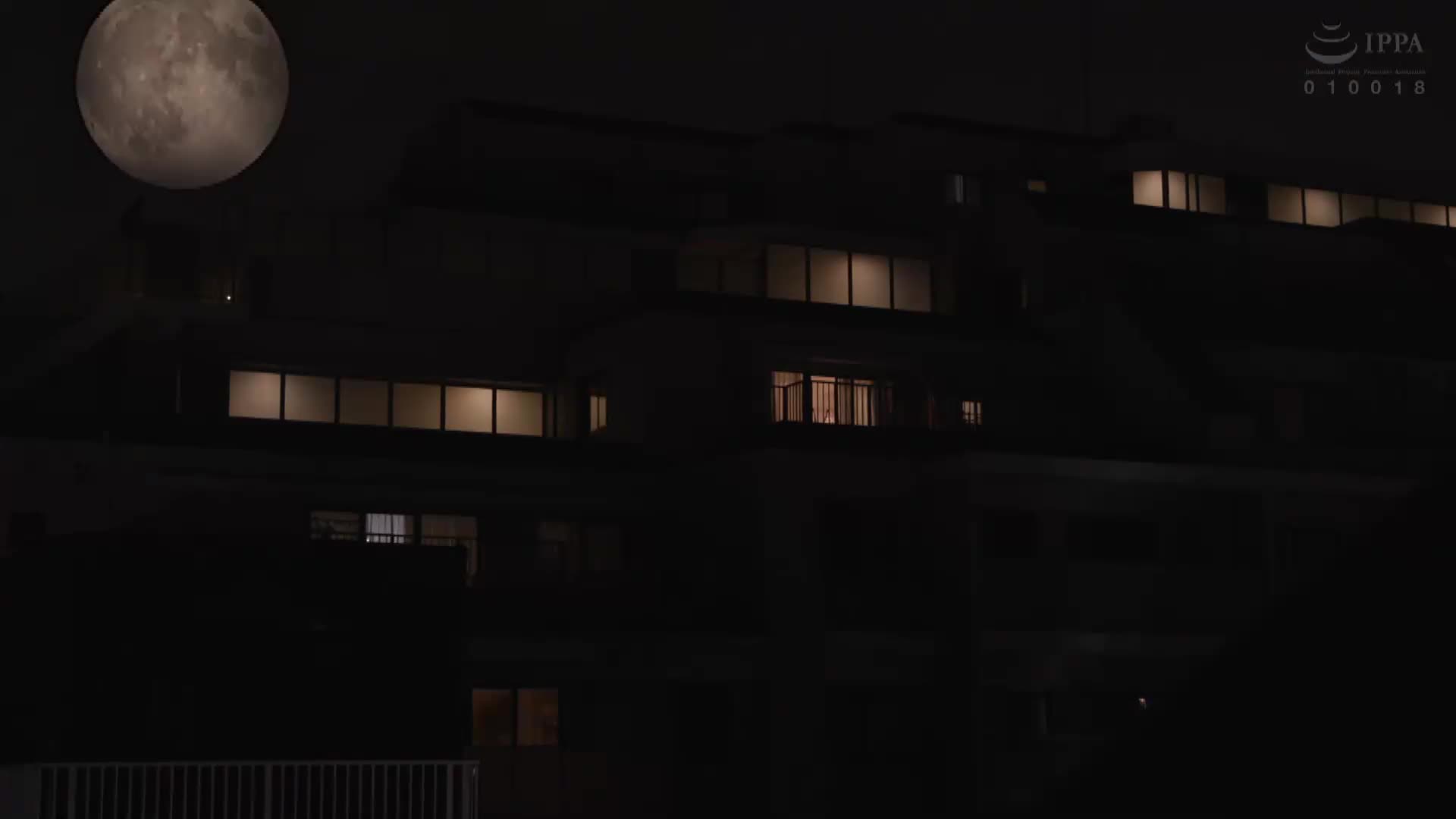 「終電沒了呢...那要來我家嗎？」錯過末班車的丈夫在出差中的女上司家中過夜不倫，被誘惑發情的我興奮地持續做愛直到早晨 葉月保奈美 - AV大平台 - 中文字幕，成人影片，AV，國產，線上看