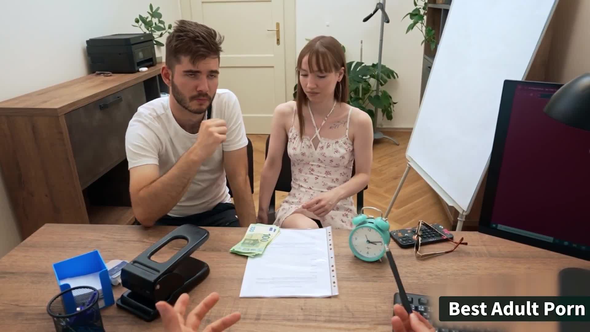 小情侶被騙去賣穴賺錢 - AV大平台 - 中文字幕，成人影片，AV，國產，線上看