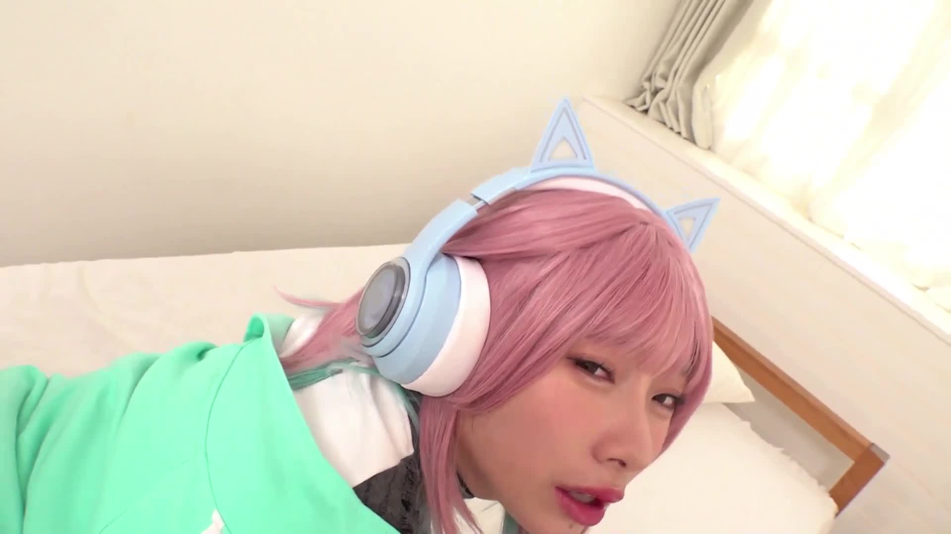 沉迷於中年男性的性慾Cosplayer 極度敏感大量失禁・走光・內射潮吹5次性愛 松井日奈子 - AV大平台 - 中文字幕，成人影片，AV，國產，線上看