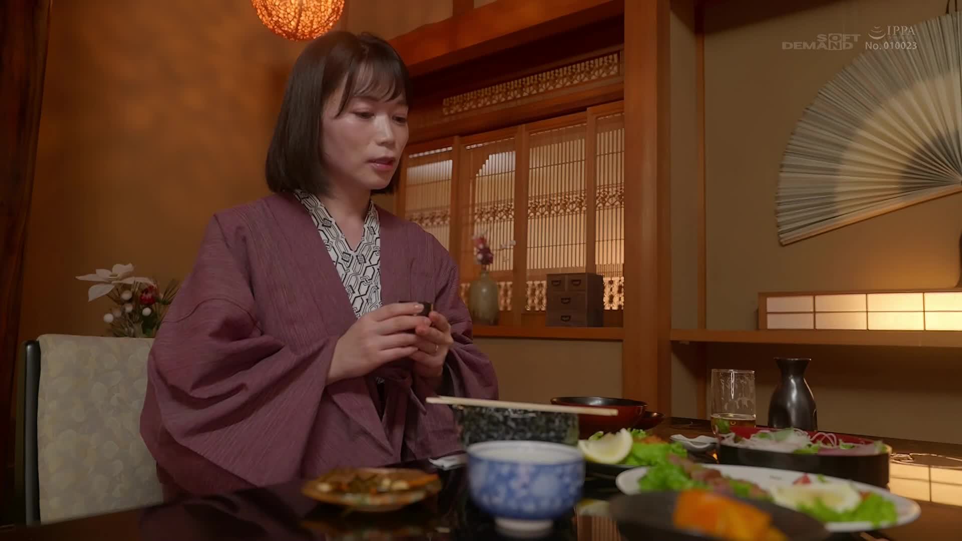 [AI解碼版]神奈川縣逗子市育有小五女兒的堅強母親，41歲的小泉玖美：「想要被搞得更亂一點」-被解放的已婚女性的性慾，忘記丈夫和女兒，享受一夜兩日的巢穴受虐不倫。 - AV大平台 - 中文字幕，成人影片，AV，國產，線上看