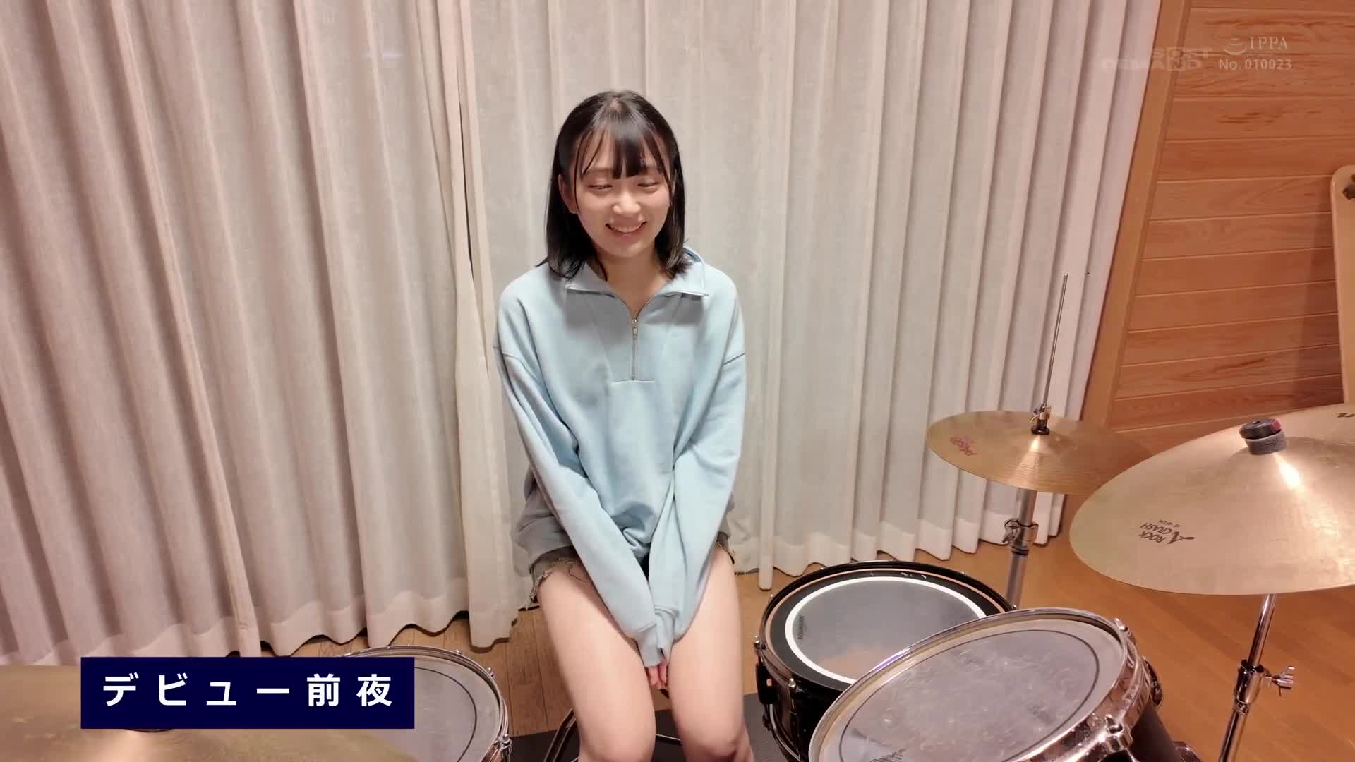 平常是一名專注於打鼓的男孩子氣女孩。本性卻是個害羞的少女。音田繪凛【18歲AV出道】。 - AV大平台 - 中文字幕，成人影片，AV，國產，線上看