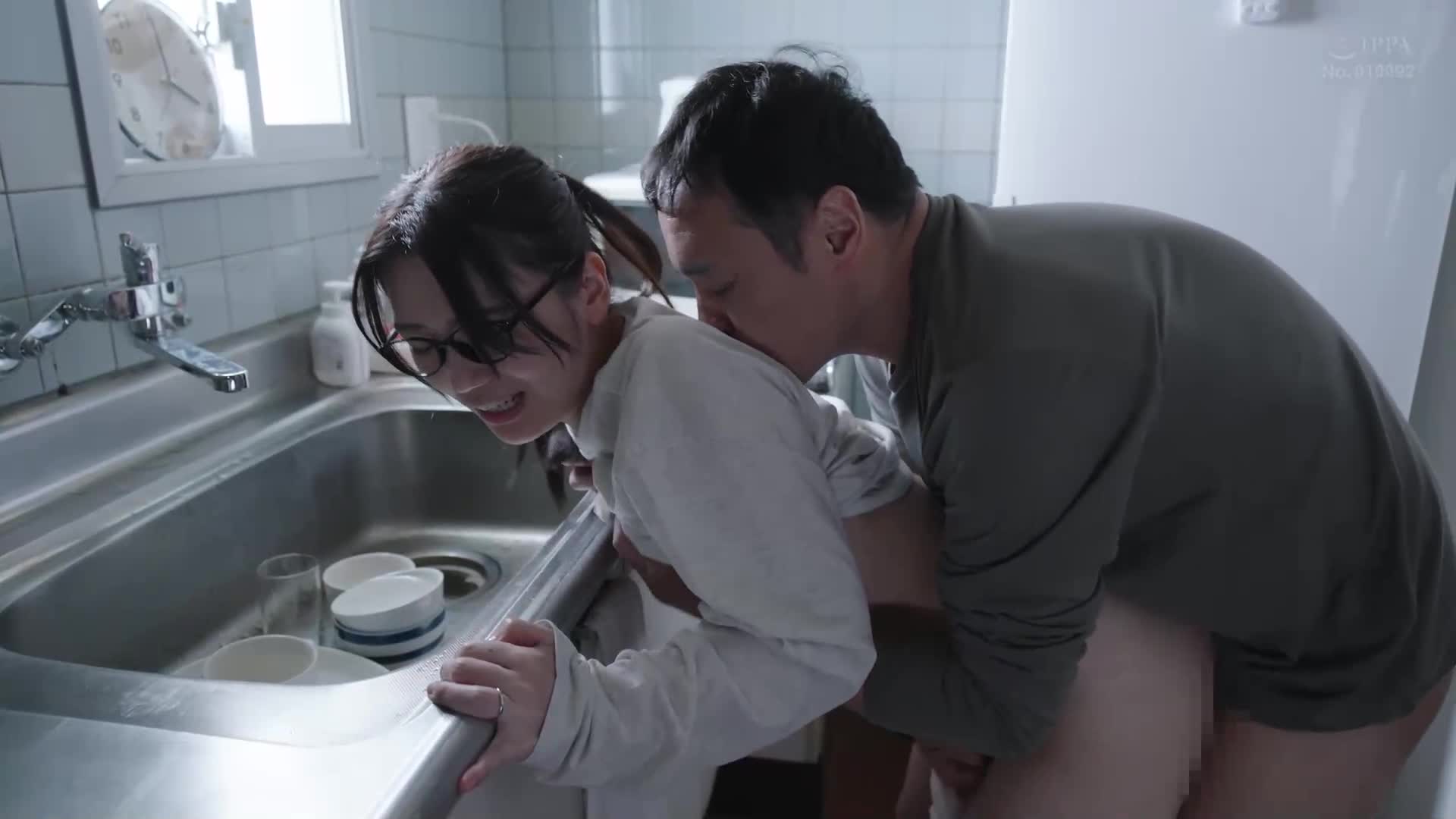 [VIP會員點播]與丈夫在性愛中遭遇安全套滑落，誤中出，飲用事後丸 48小時內限時中出不倫 戶川奈美 - AV大平台 - 中文字幕，成人影片，AV，國產，線上看