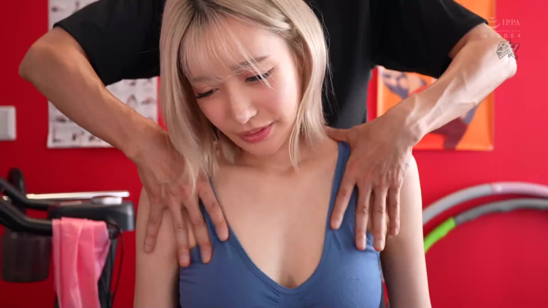 每天被性感的教練操亂子宮，巨乳妻百永紗里奈沉淪於背後抽插中，並受侵犯 - AV大平台 - 中文字幕，成人影片，AV，國產，線上看