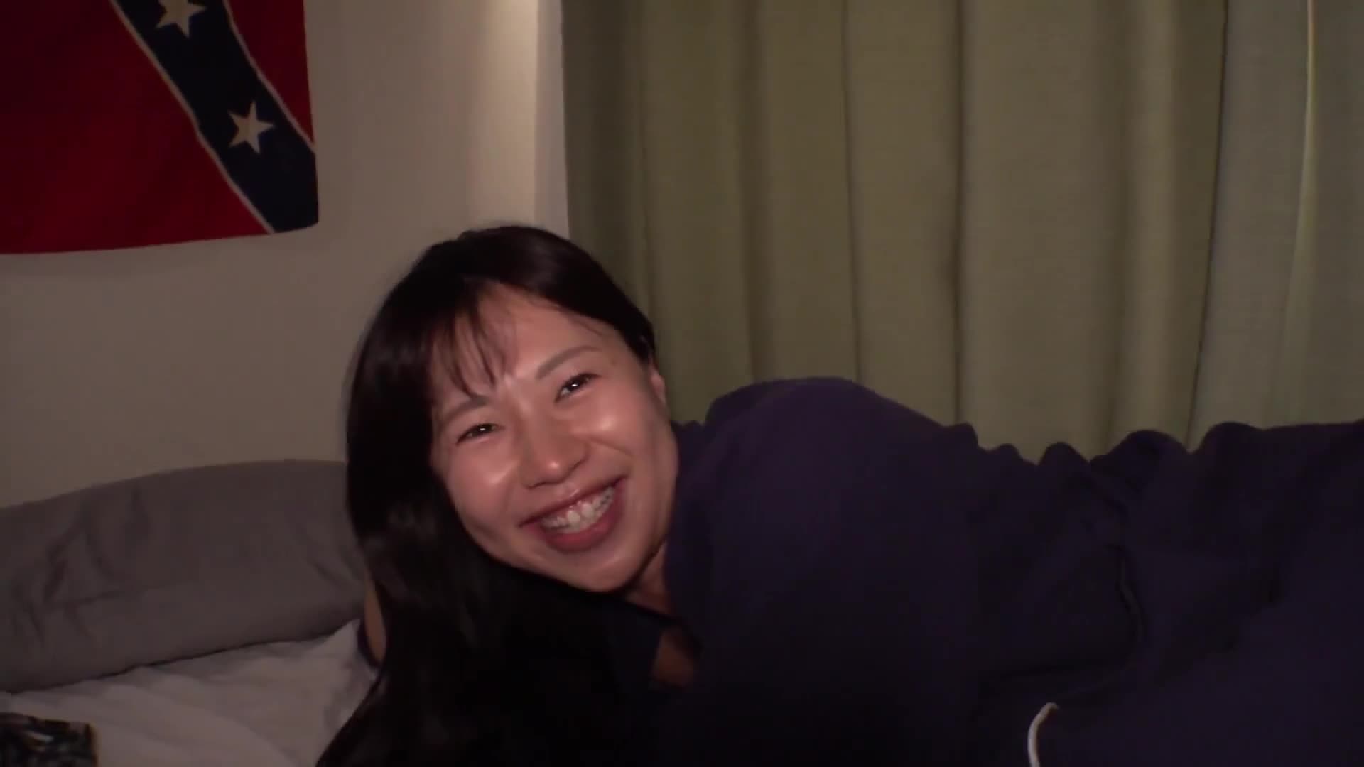 人生第二次的偷拍。學區第一美術學生的私服打扮果然成熟又依然第一！ 五芭 - AV大平台 - 中文字幕，成人影片，AV，國產，線上看