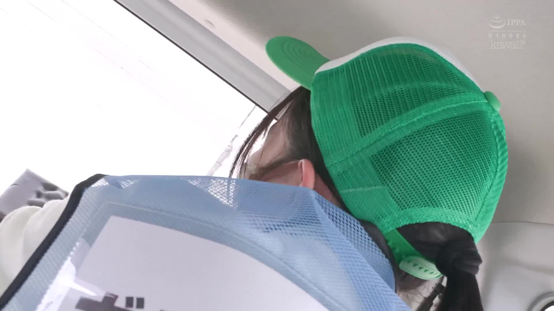 這位看似天真無邪、留著短髮、熱衷於志工工作的女孩，其實是個受虐狂，渴望自己的身心都遭受摧殘。靜岡大學環境部，世良雫，AV出道 - AV大平台 - 中文字幕，成人影片，AV，國產，線上看