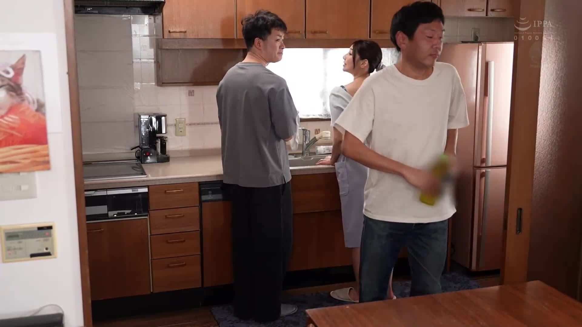 [AI解碼版]"義母教導成人之吻...。"初心丈夫繼子的唇與童貞，在妖艷的義母加藤綾野那裡被奪走 - AV大平台 - 中文字幕，成人影片，AV，國產，線上看
